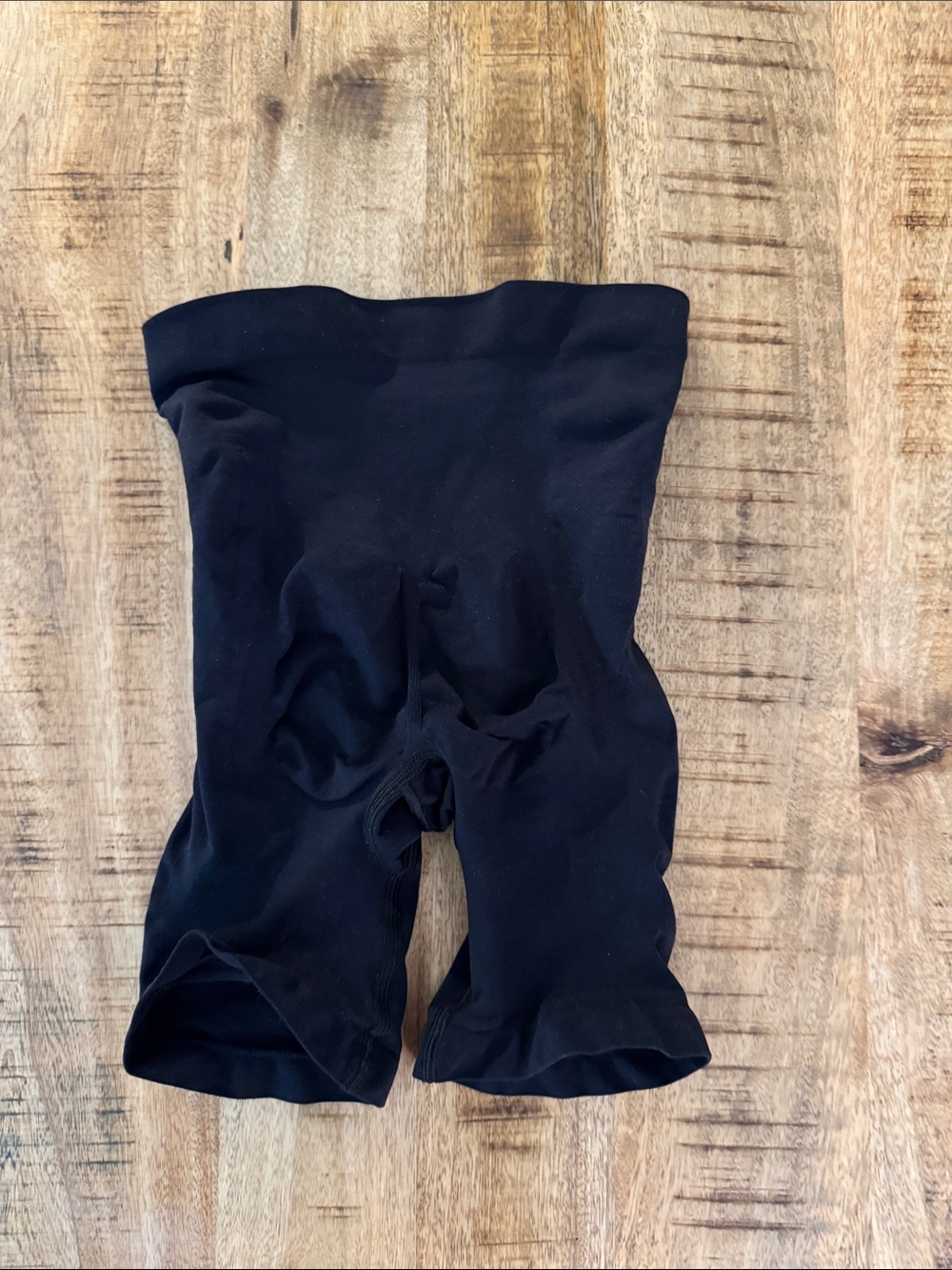 Skims Seamless Sculpt Mid Thigh High-Waist Black Shaping Shorts Shapewear - Picture 2 of 4